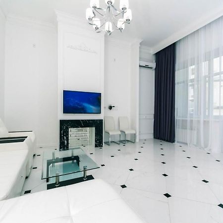 VIP near Premier Palace&Arena city Kiev Exterior foto