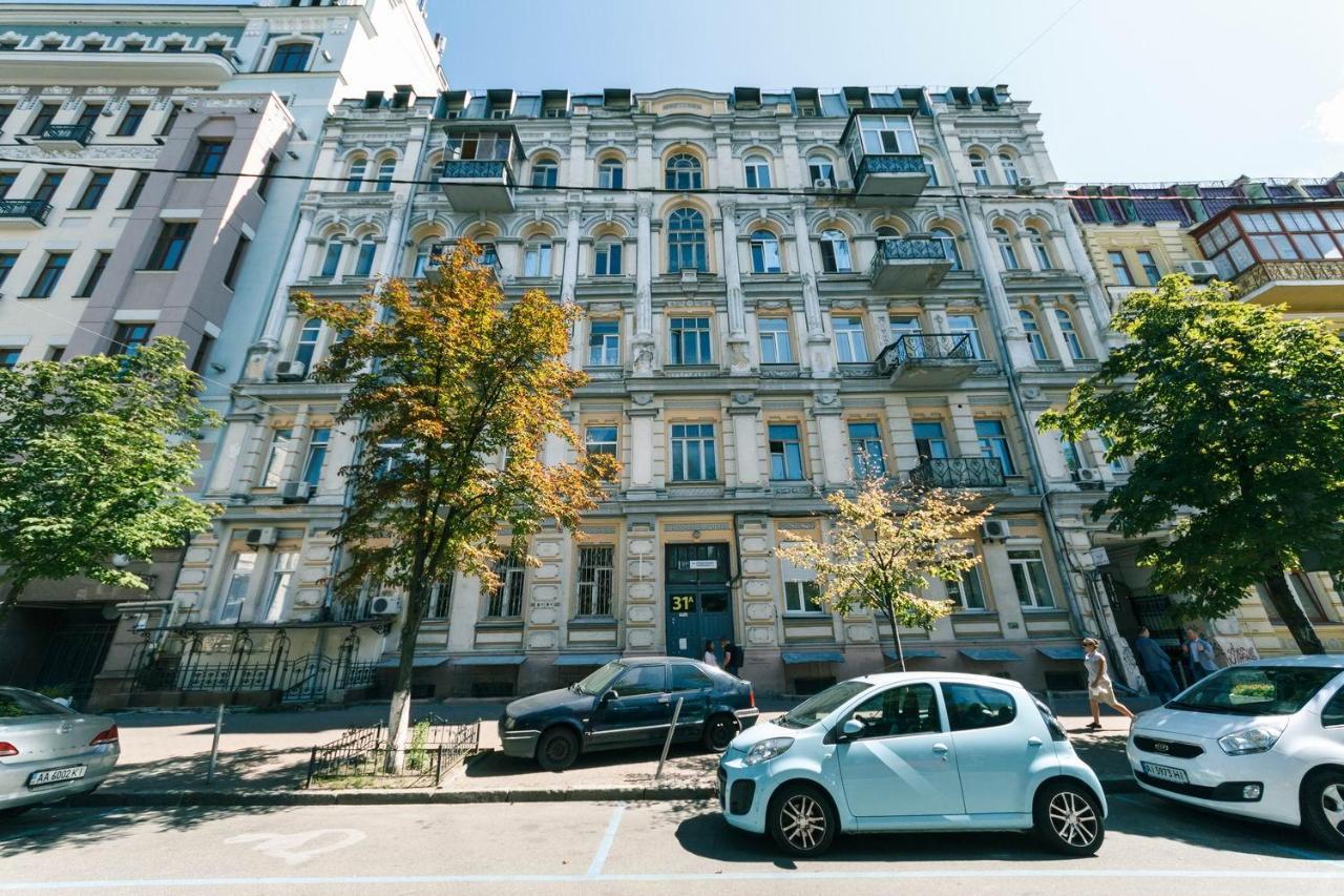 VIP near Premier Palace&Arena city Kiev Exterior foto
