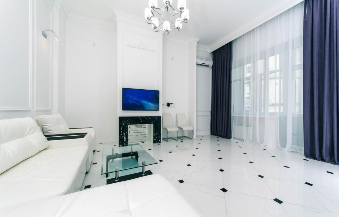 VIP near Premier Palace&Arena city Kiev Exterior foto