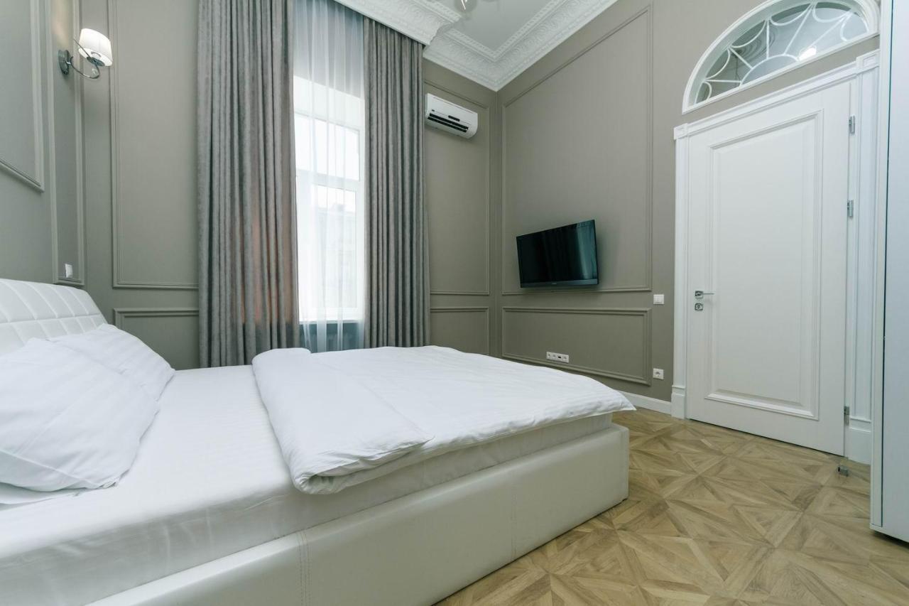 VIP near Premier Palace&Arena city Kiev Exterior foto
